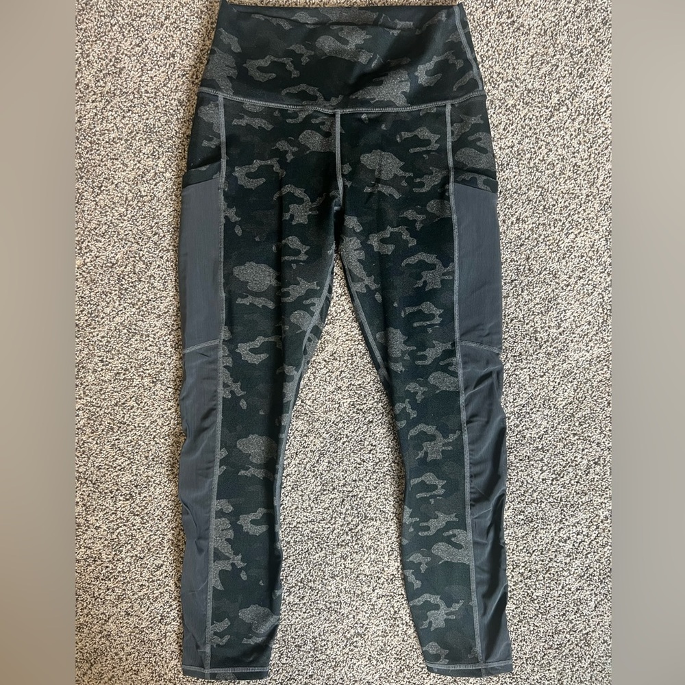 Fabletics powerhold capris